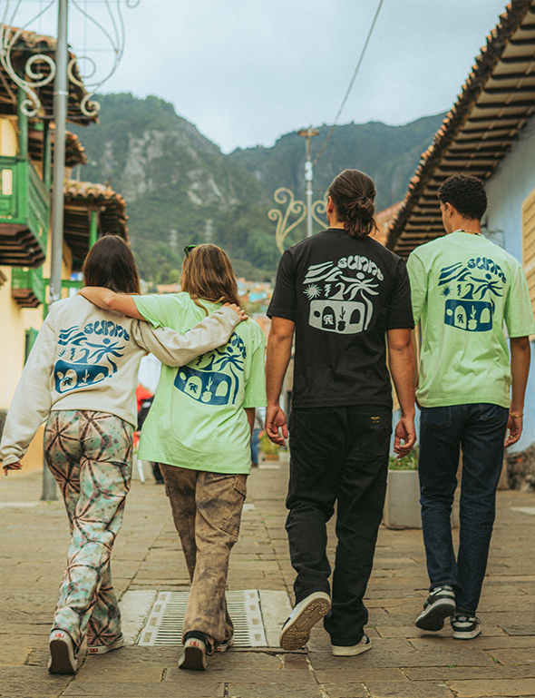 Buzo cuello redondo beige Bahía Morada