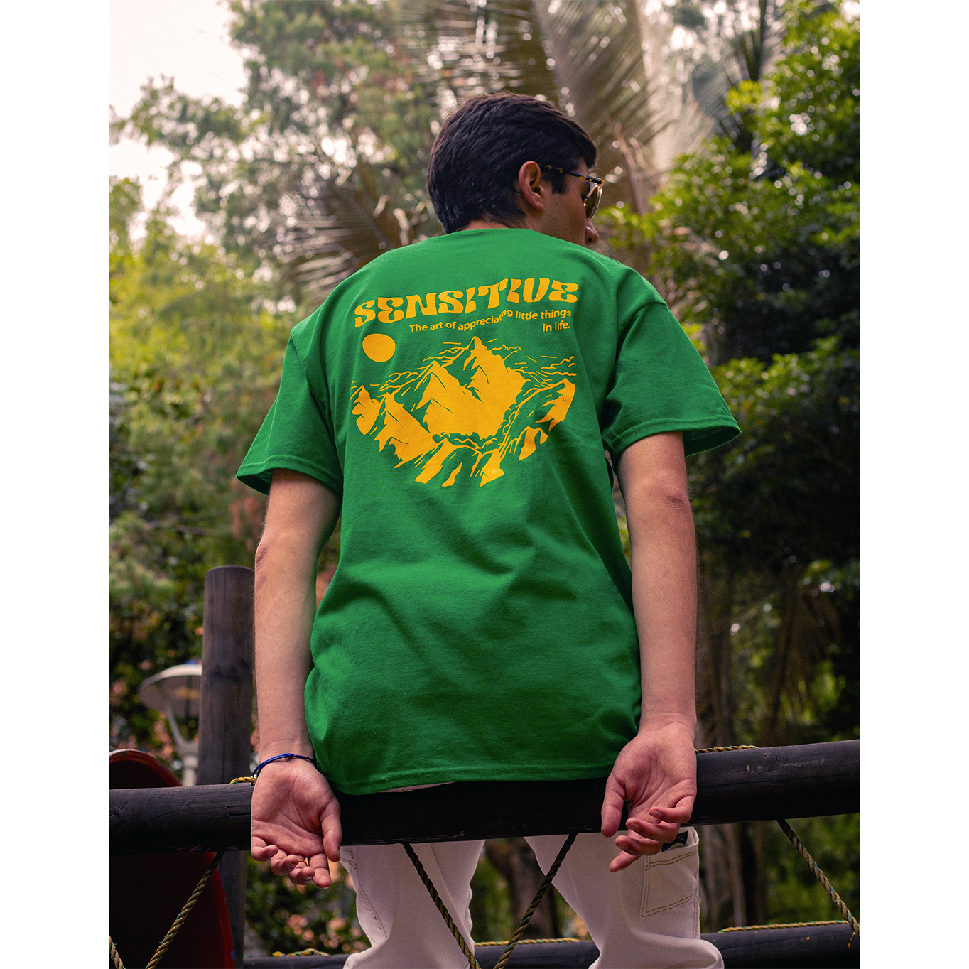 Camiseta verde Sunset in the mountains